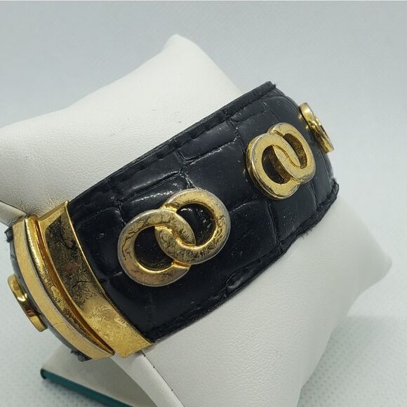 Vintage Black & Gold Tone Snakeskin & Interlocked Ring Design Bracelet - Picture 2 of 4